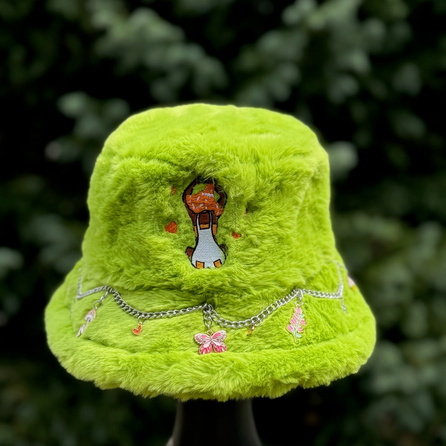 Green Heart Bucket Hat 1