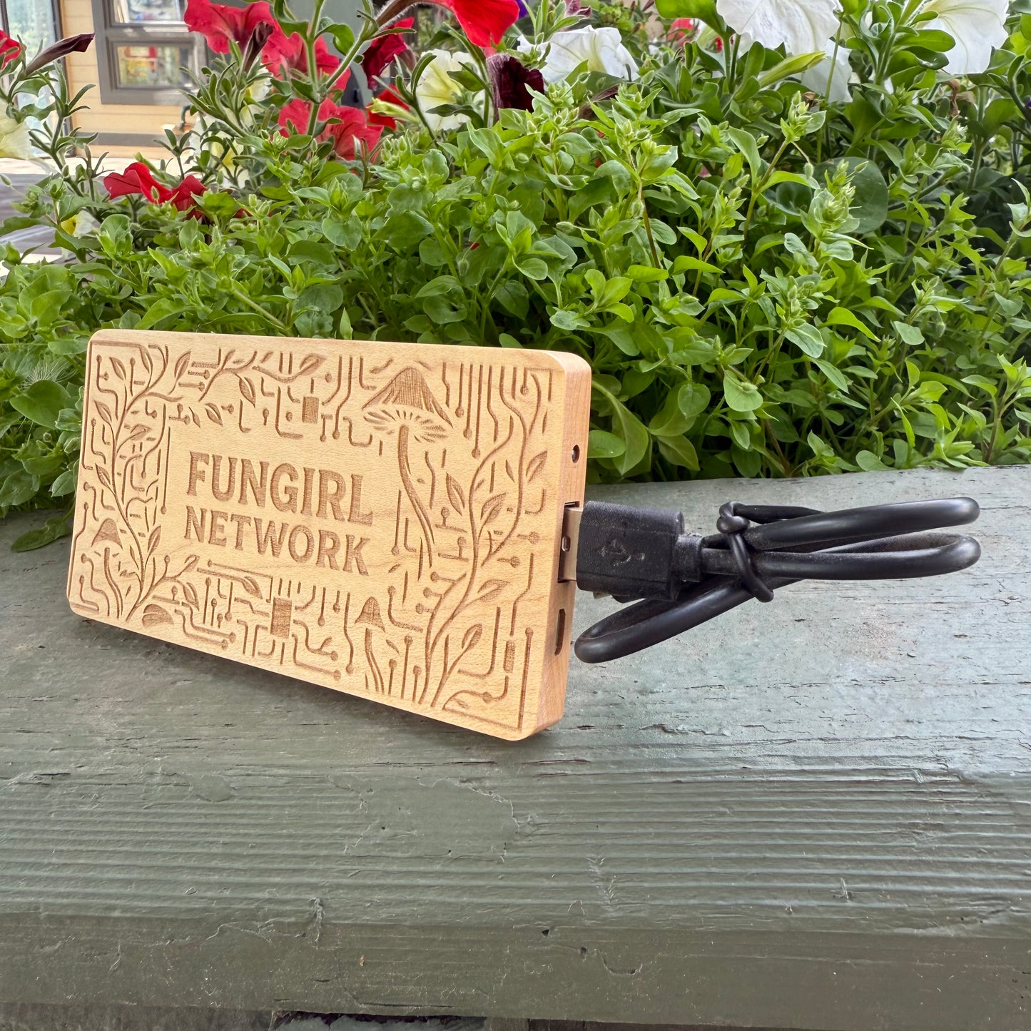 Fungirl Network Power Bank