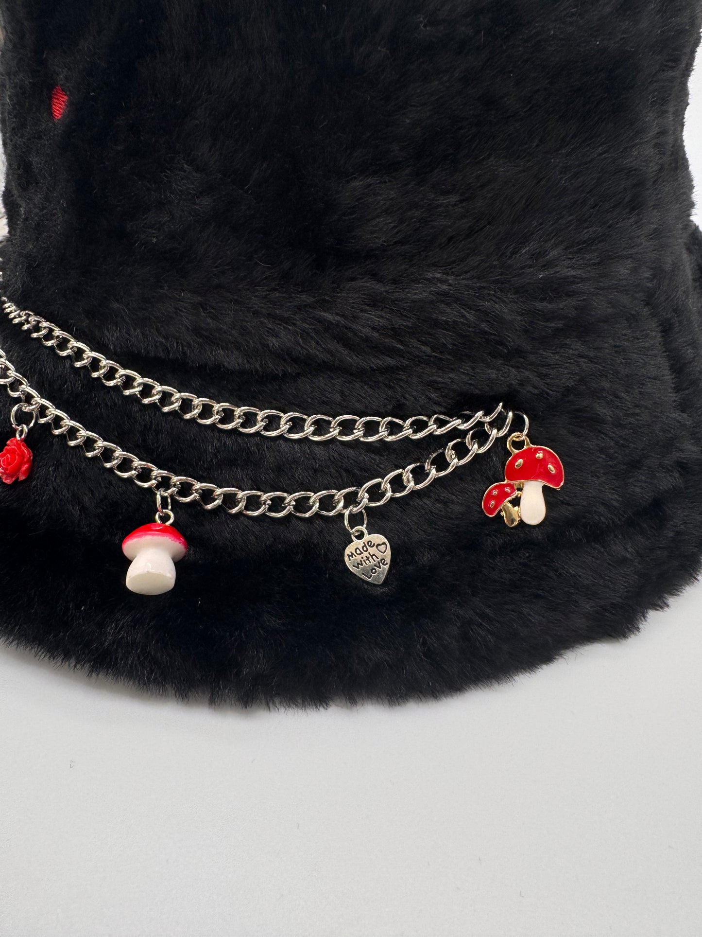 Black Heart Bucket Hat 1