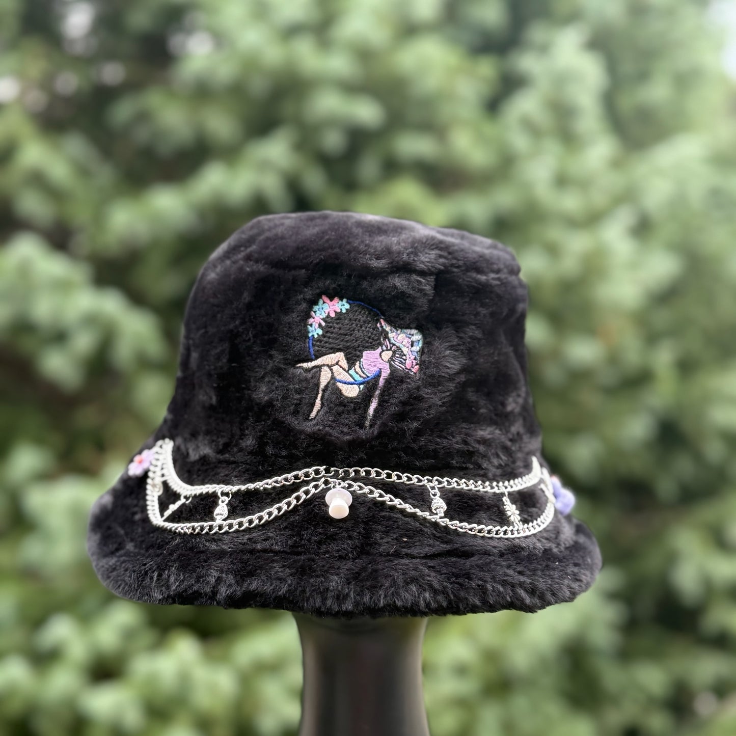 Black Lyra Bucket Hat 4
