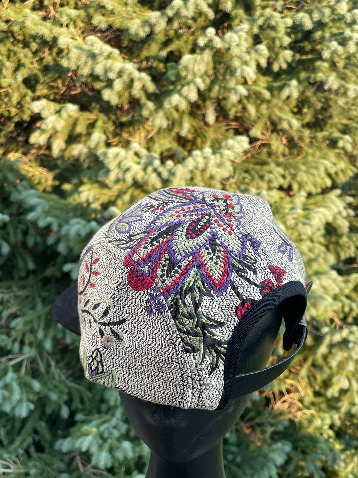 Silver Floral - 5 Panel Hat - Short Brim