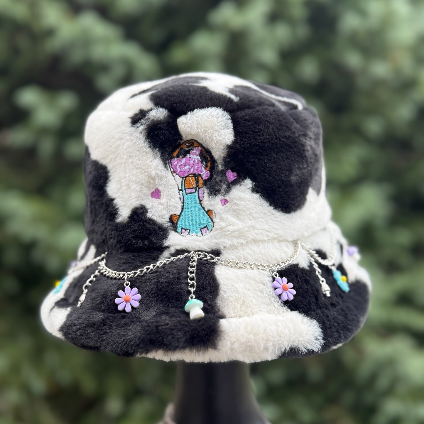 B&W Heart Bucket Hat 1