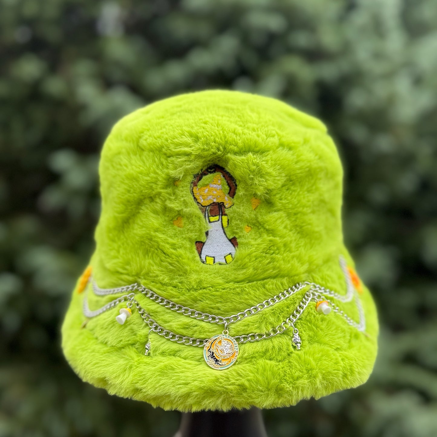 Green Heart Bucket Hat 4