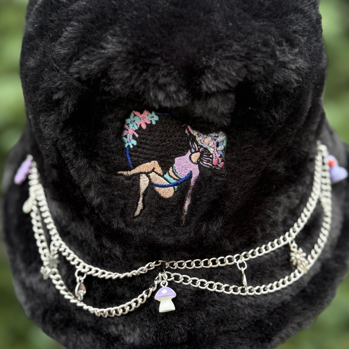 Black Lyra Bucket Hat 4