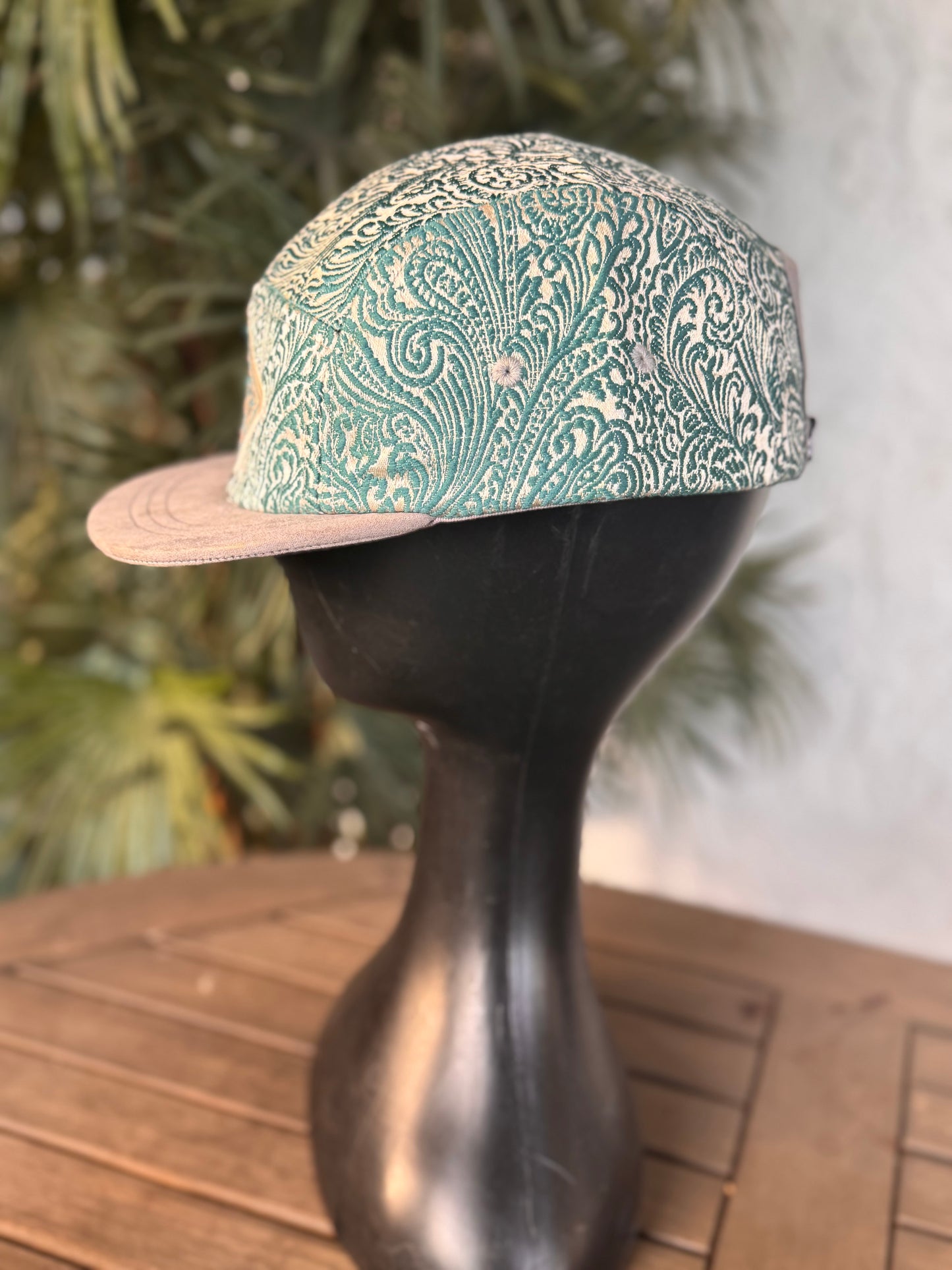 Swirl World- 5 Panel - Short Brim