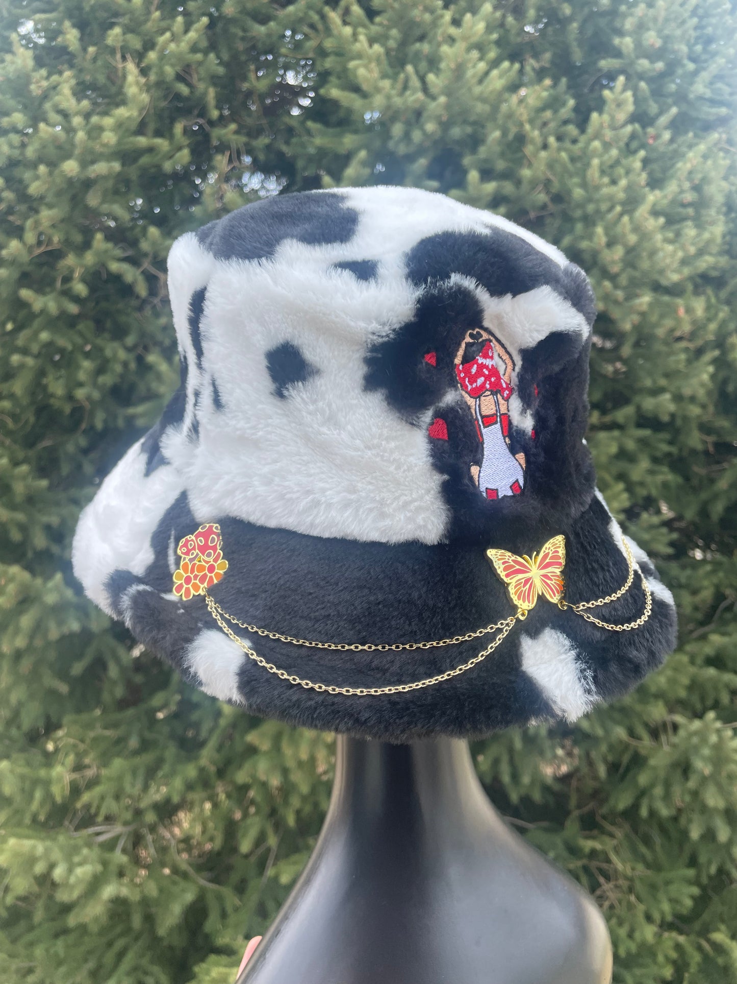 B&W Cow - Bucket Hat - Red with Gold Flower Pins and Chains