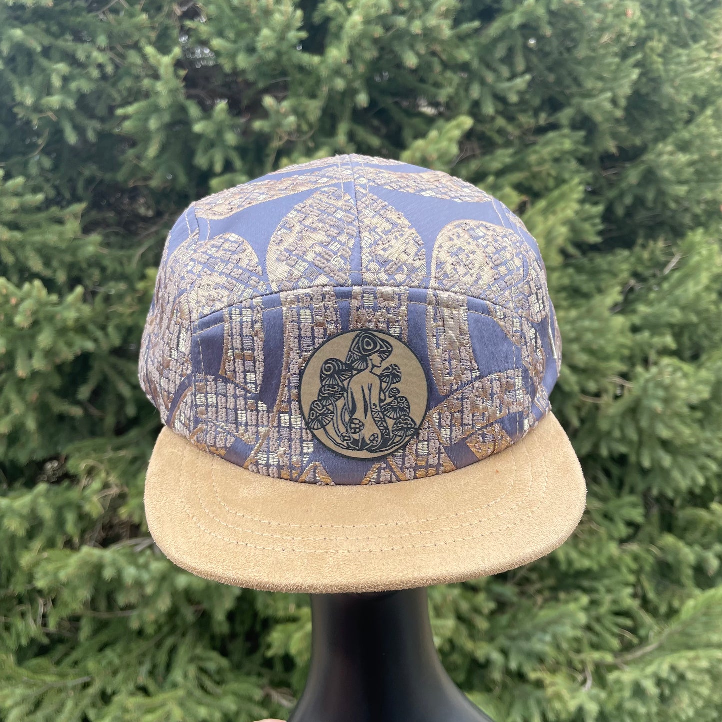 Golden ribbon - 5 Panel Hat - Short Brim
